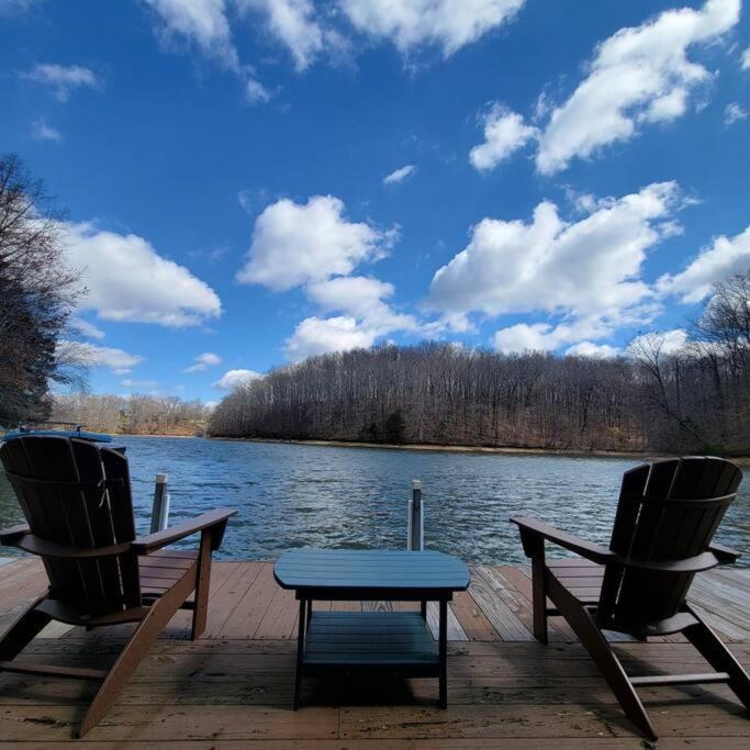 Lakeside Haven Dock/Slip Fire Pit Game Room Kayaks Winchester Екстериор снимка
