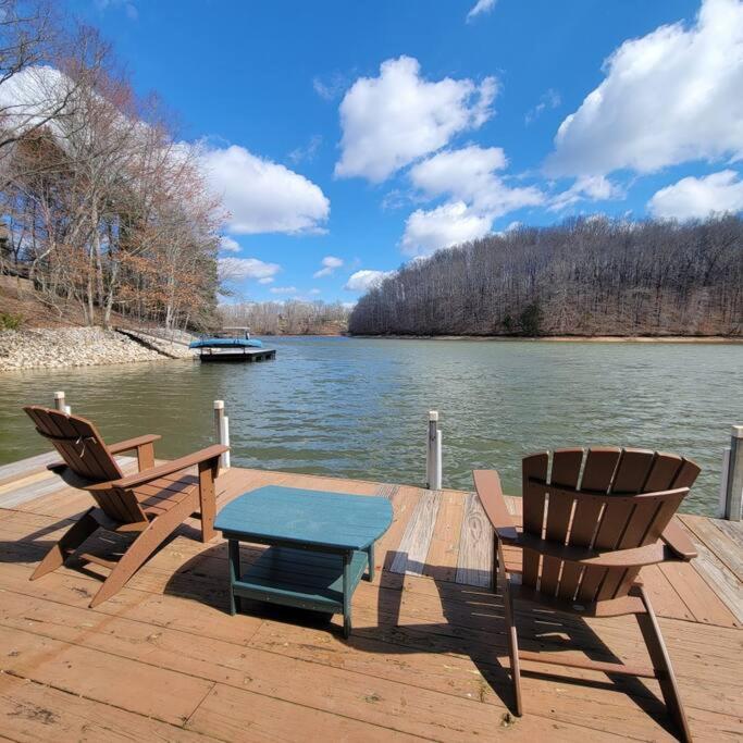 Lakeside Haven Dock/Slip Fire Pit Game Room Kayaks Winchester Екстериор снимка